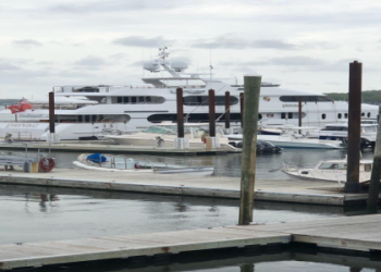 Want to know more about the Tiger Woods yacht? Here is the full details!