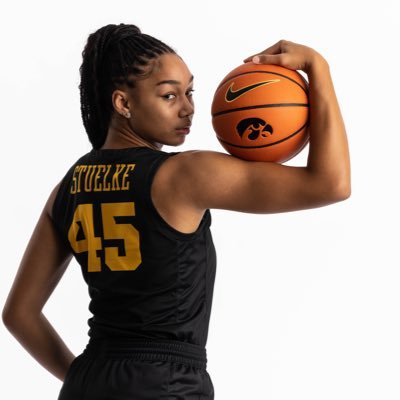 Who is Hannah Stuelke? Get to Know the Basketball Phenom