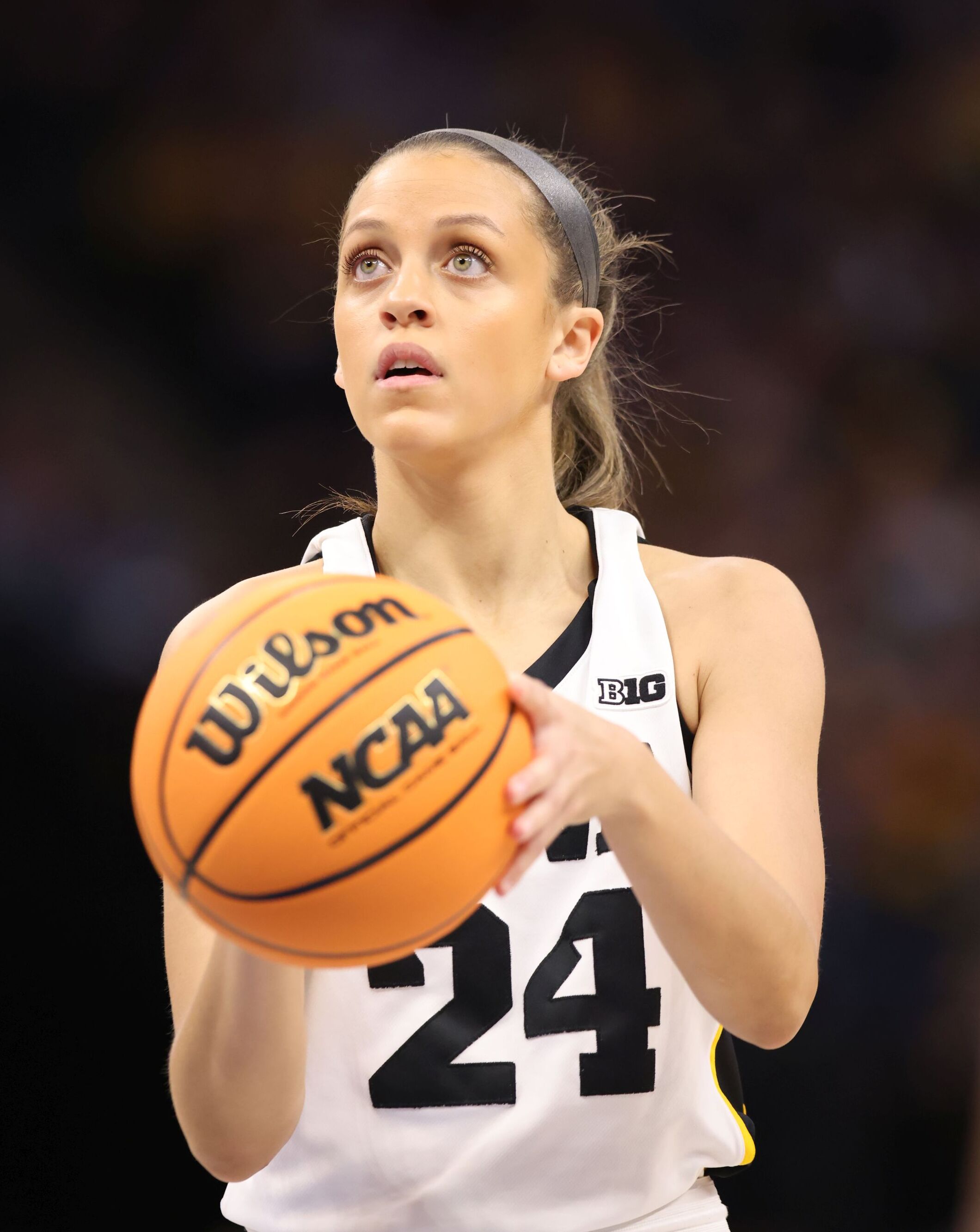 How Tall is Gabbie Marshall? Get the Scoop on Her Height Here!