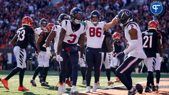 dj moore or tank dell: Making the tough lineup decision and understanding their potential fantasy points.
