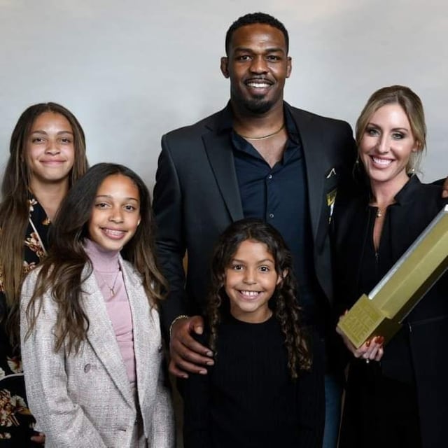 Do we know much about Jon Jones kids? Discover what the UFC star shares about his family.