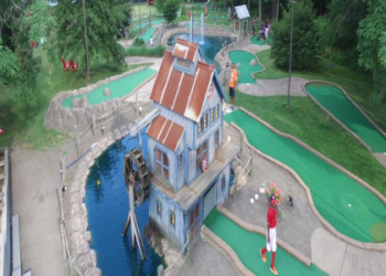 Mini Golf Daly City: A fun outing for friends & family.